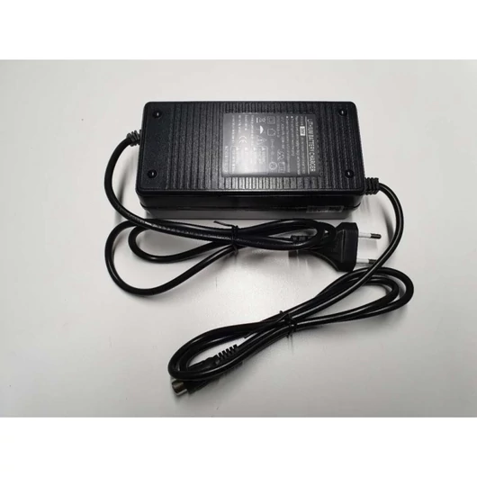 Akkumulátor töltõ, ZT-07