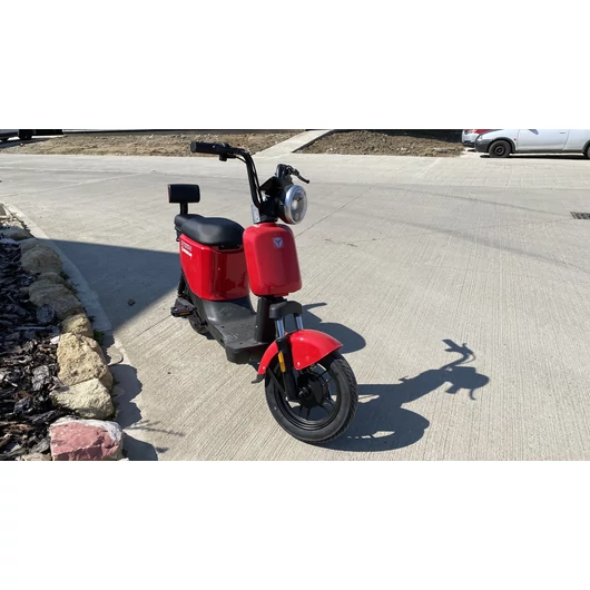 ZTECH ZT-05-A Pension Elektromos Robogó 350W 48V 12Ah 25 km/h ólom vagy grafén akkumulátorral!